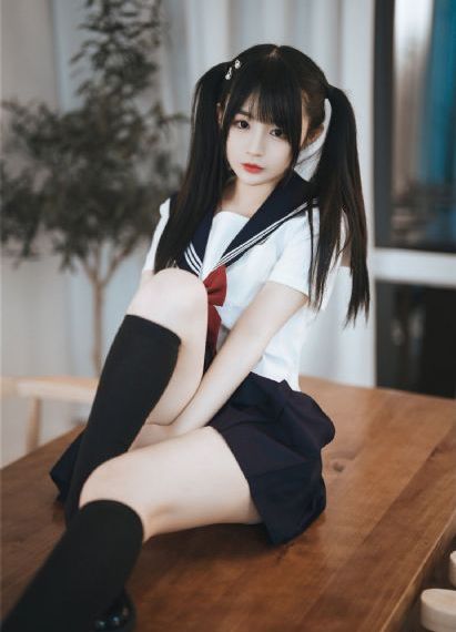 迷人的保姆免费观看_高清超清免费观看